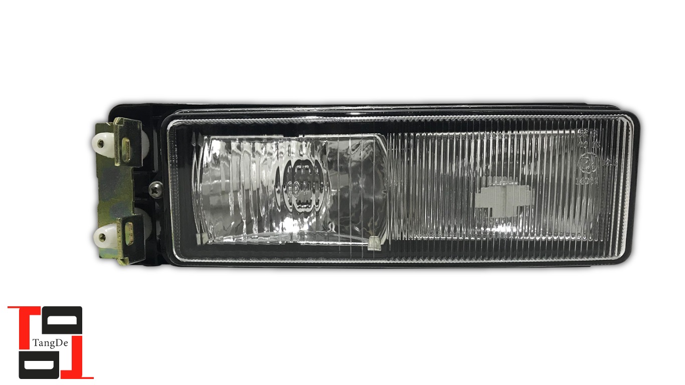 Фара противотуманная DAF XF, CF E2, E3 с рамкой левая TD01-61-003AL