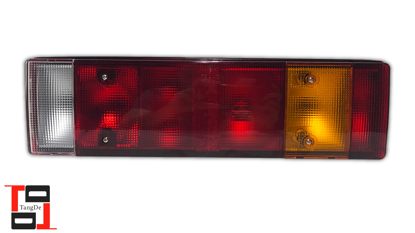 Фонарь задний MAN TGA, DAF XF, Renault правый AMP TD02-58-005R