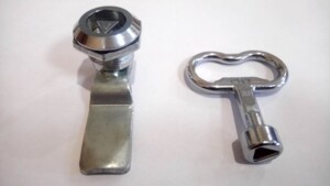 Замок багажника 4740003