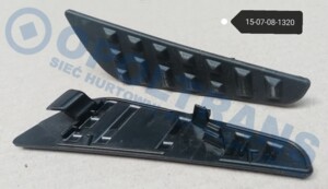 Накладка сходинки Mercedes MP4/5 07.11- прав 15-07-08-1320