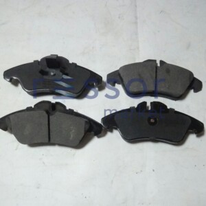 Колодки тормозные Mercedes Sprinter 901-905, VW LT 28-46 перед (с ушами) ADB 15576